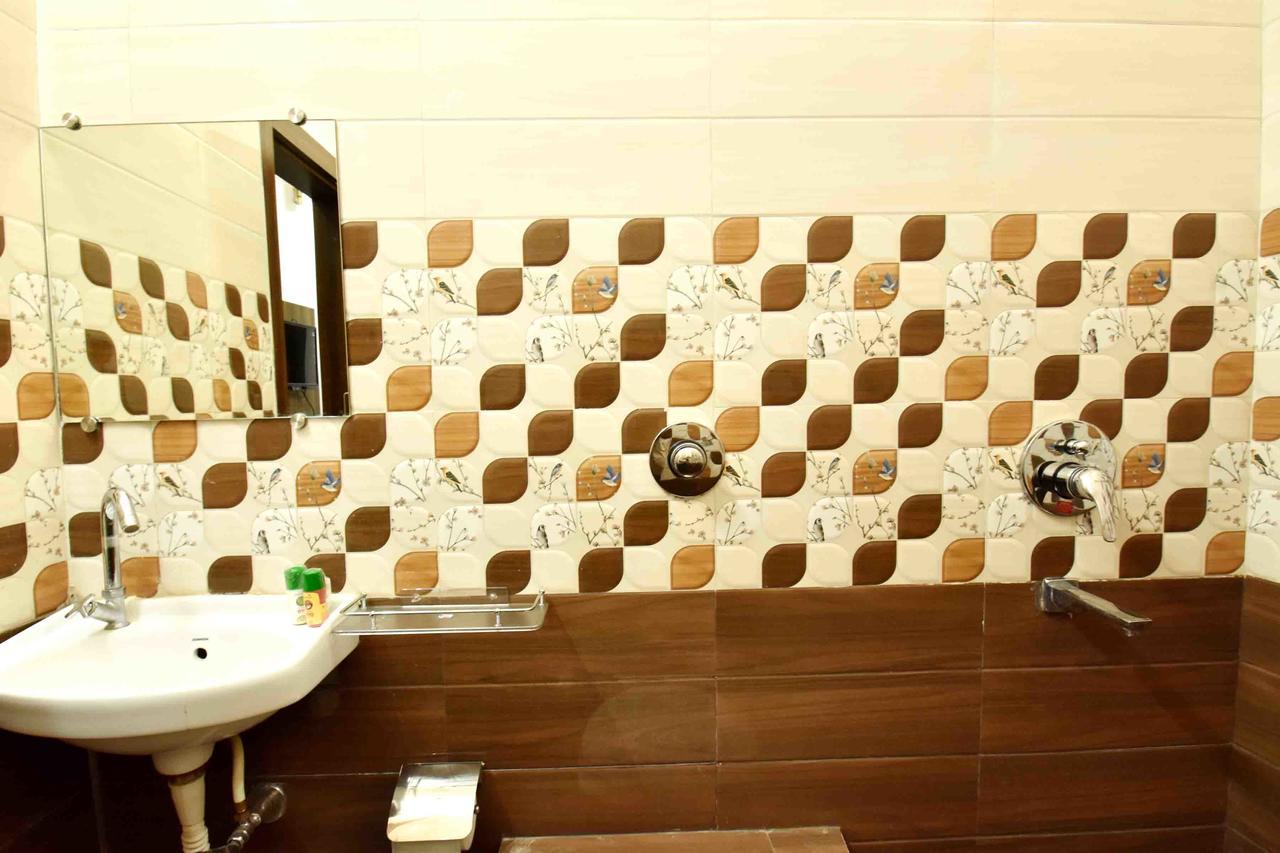 Hotel Hori Palace Udždžain Exteriér fotografie